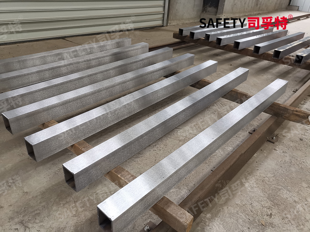 精制鋼(精制鋼)、型鋼、直角方管之間的區(qū)別,各自應(yīng)用在哪方面?- 廣州司孚特精制鋼(圖3) 3.jpg