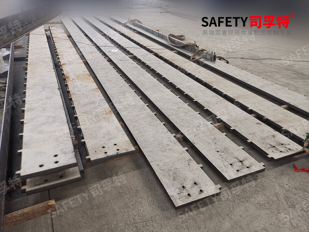 司孚特不銹鋼立柱點(diǎn)支式幕墻構(gòu)件、不銹鋼井蓋、304系列、316系列、321系列、310S、309S不銹鋼支持定制精制鋼外墻裝飾五金(圖1) 2024.1.3已用14.jpg