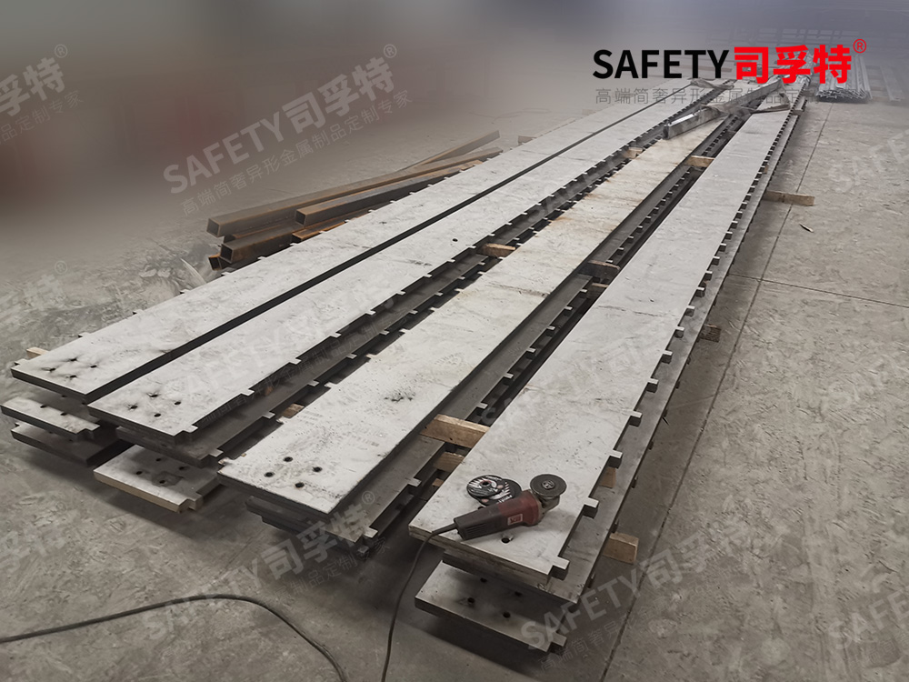 司孚特不銹鋼立柱點(diǎn)支式幕墻構(gòu)件、不銹鋼井蓋、304系列、316系列、321系列、310S、309S不銹鋼支持定制精制鋼外墻裝飾五金(圖3) IMG_20231228_074612.jpg