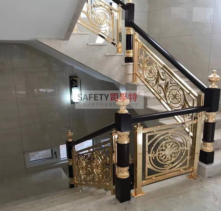 銅藝雕刻欄桿扶手，輕奢時尚，溫馨典雅(圖1)