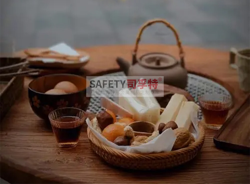 圍爐煮茶有講究,不要僅為了跟風(fēng)【司孚特圍爐茶桌】(圖1) 圍爐煮茶有講究,不要僅為了跟風(fēng)【司孚特圍爐茶桌】(圖1)