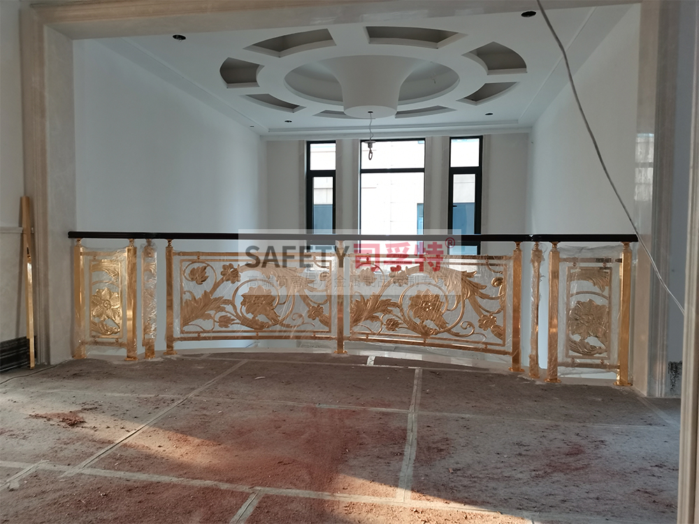 鋁藝鏤空雕花樓梯扶手:造型多樣,工藝成熟,彰顯高端品味(圖3) 鋁藝鏤空雕花樓梯扶手:造型多樣,工藝成熟,彰顯高端品味(圖3)